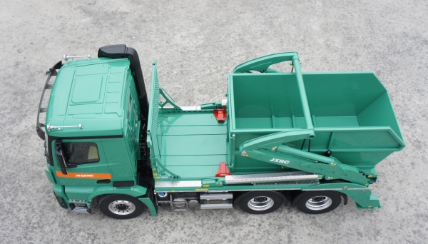 Mercedes-Benz Arocs 6x4 Bauschuttcontainer LKW 1:14 KIT